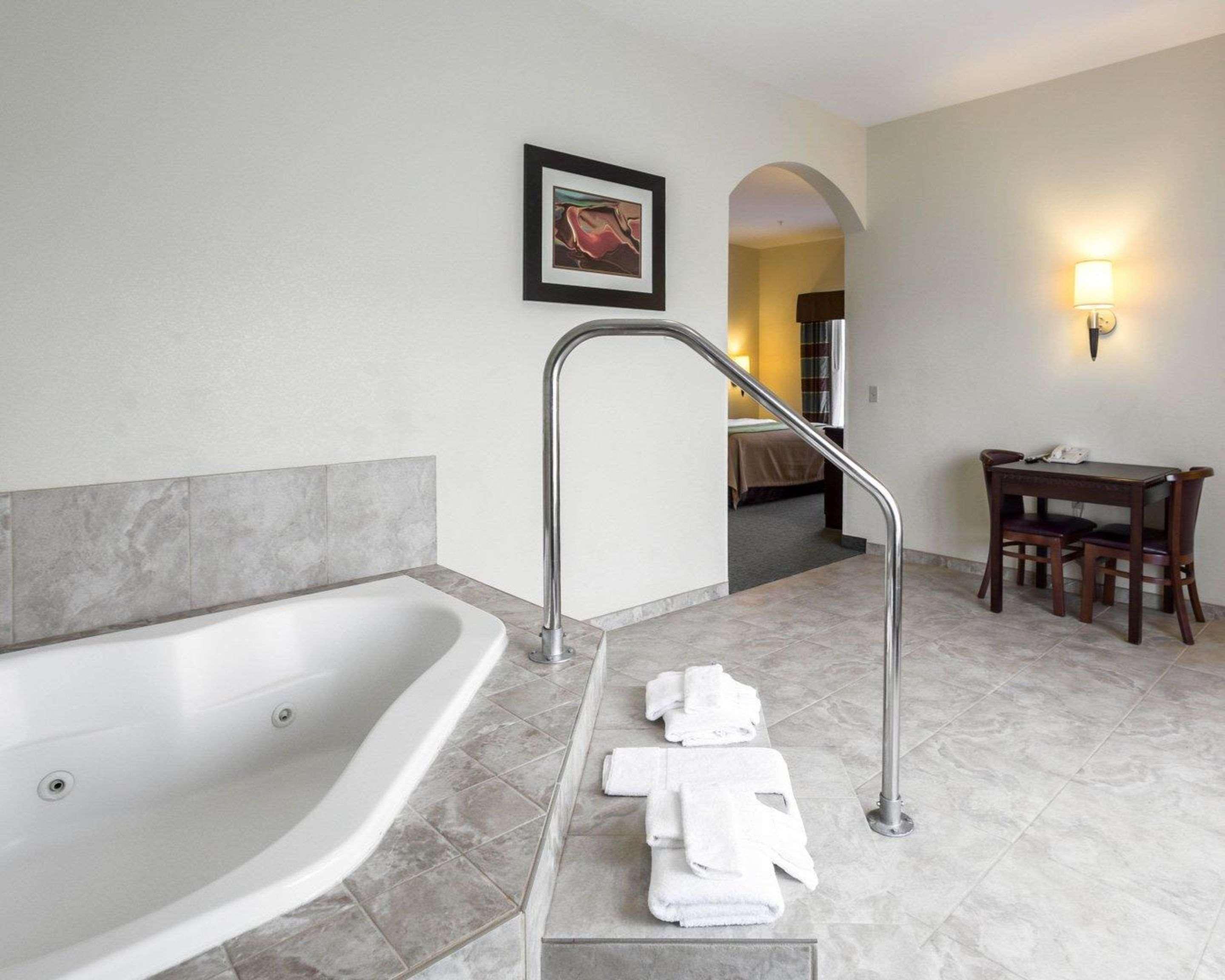 Quality Inn Donaldsonville - Gonzales Eksteriør bilde